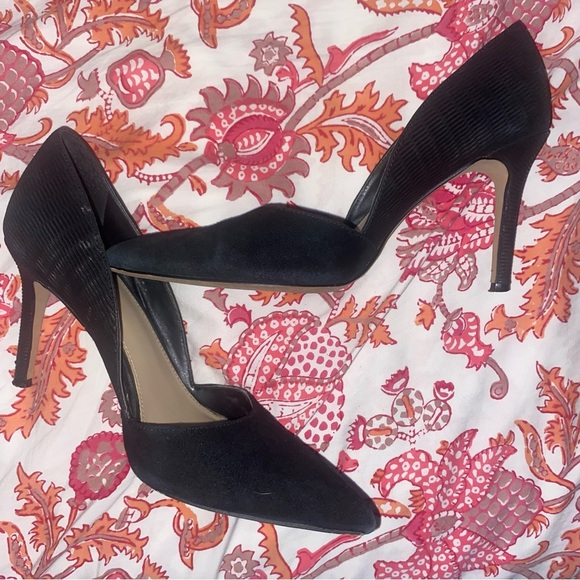Vince Camuto Black Textured Heels - Picture 1 of 6